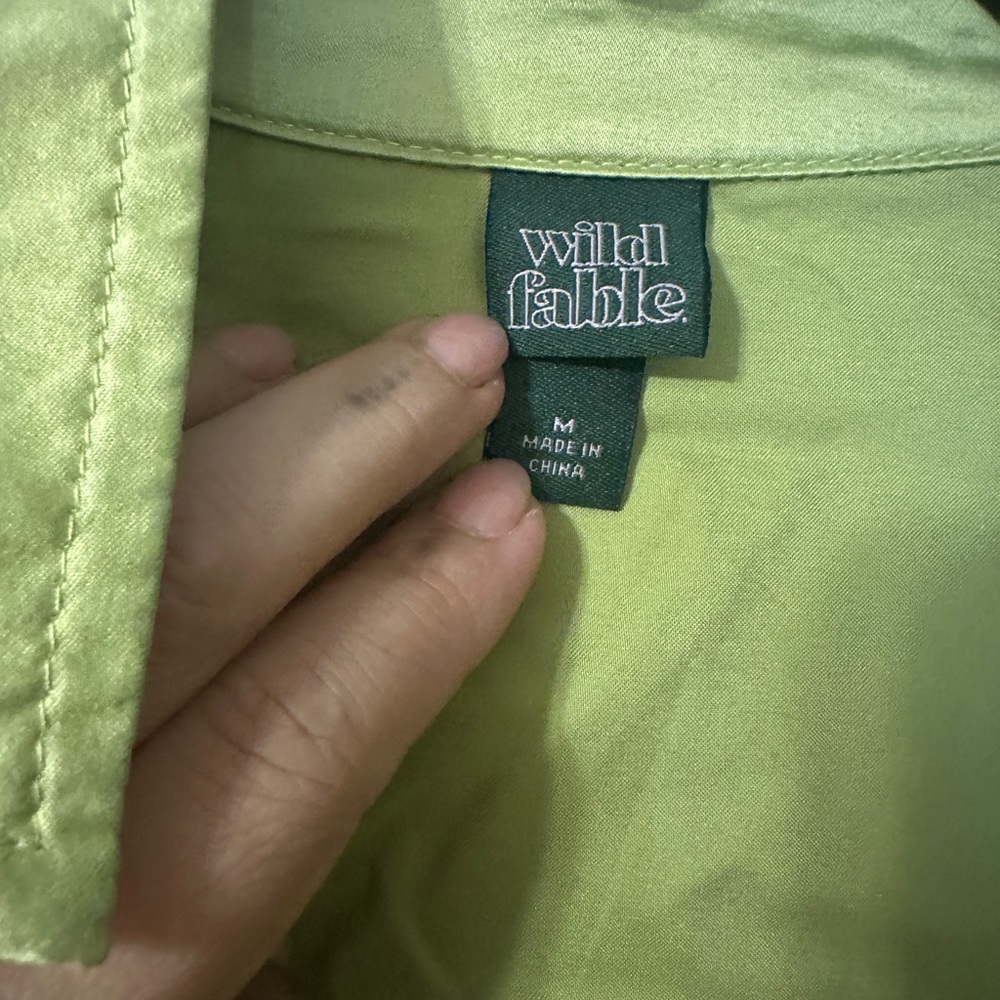Wild Fable Women’s Green Satin Blouse - Picture 3 of 5